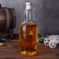 Snakker om fordelene med farget Glass Brennevin Flaske i markedet