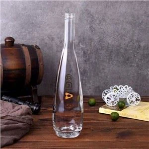 Glass vannflaske med skruehette