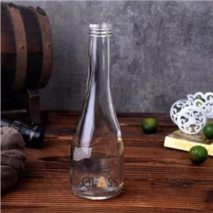 Mini vodka flaske med skruehette